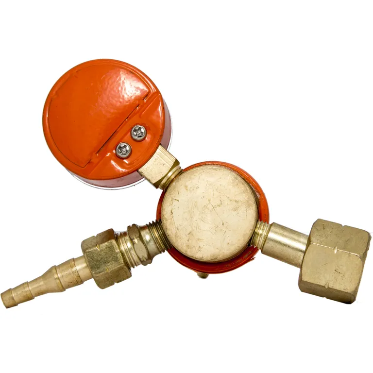 Редуктор з манометром пропановий (0,6 МПа) (корпус алюмінієвий, середній) Точ.Прибор VITA